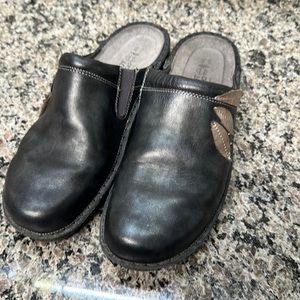 Naot Leather Clogs